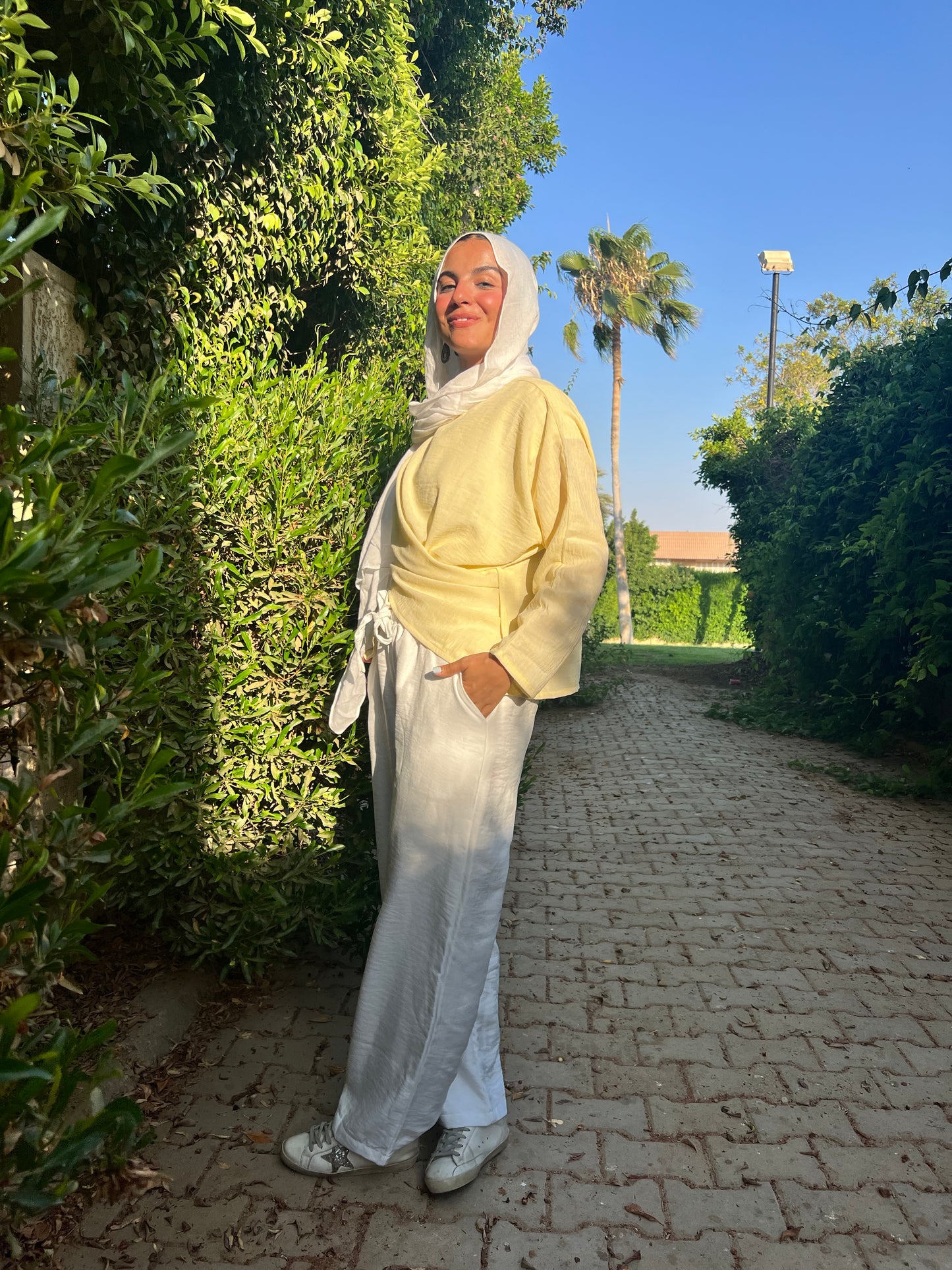 Criss Cross blouse in pastel yellow
