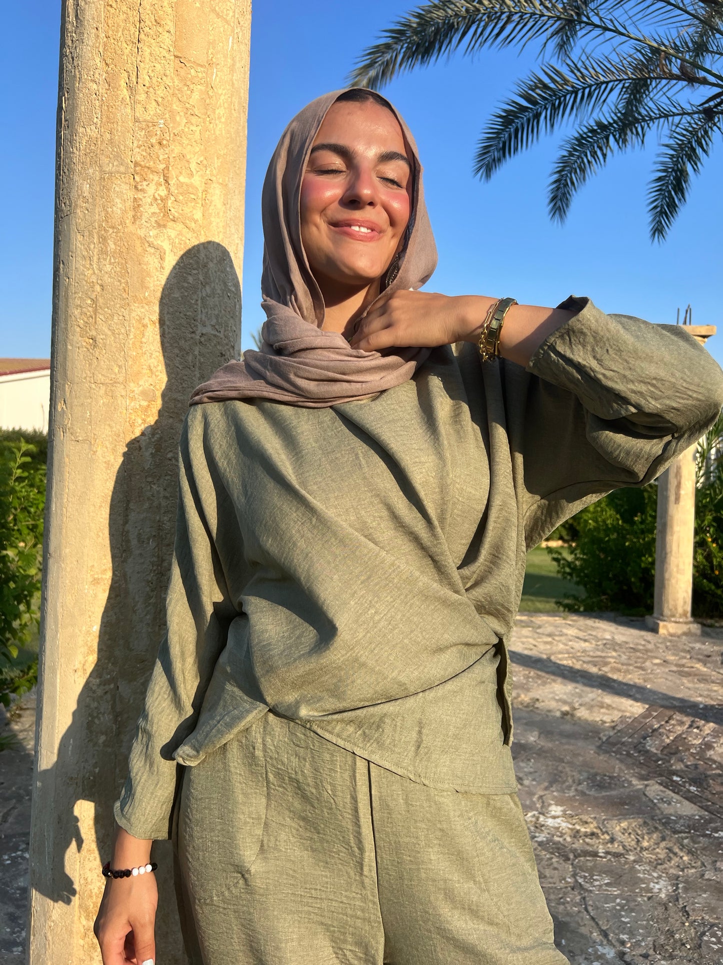 Criss cross blouse in olive