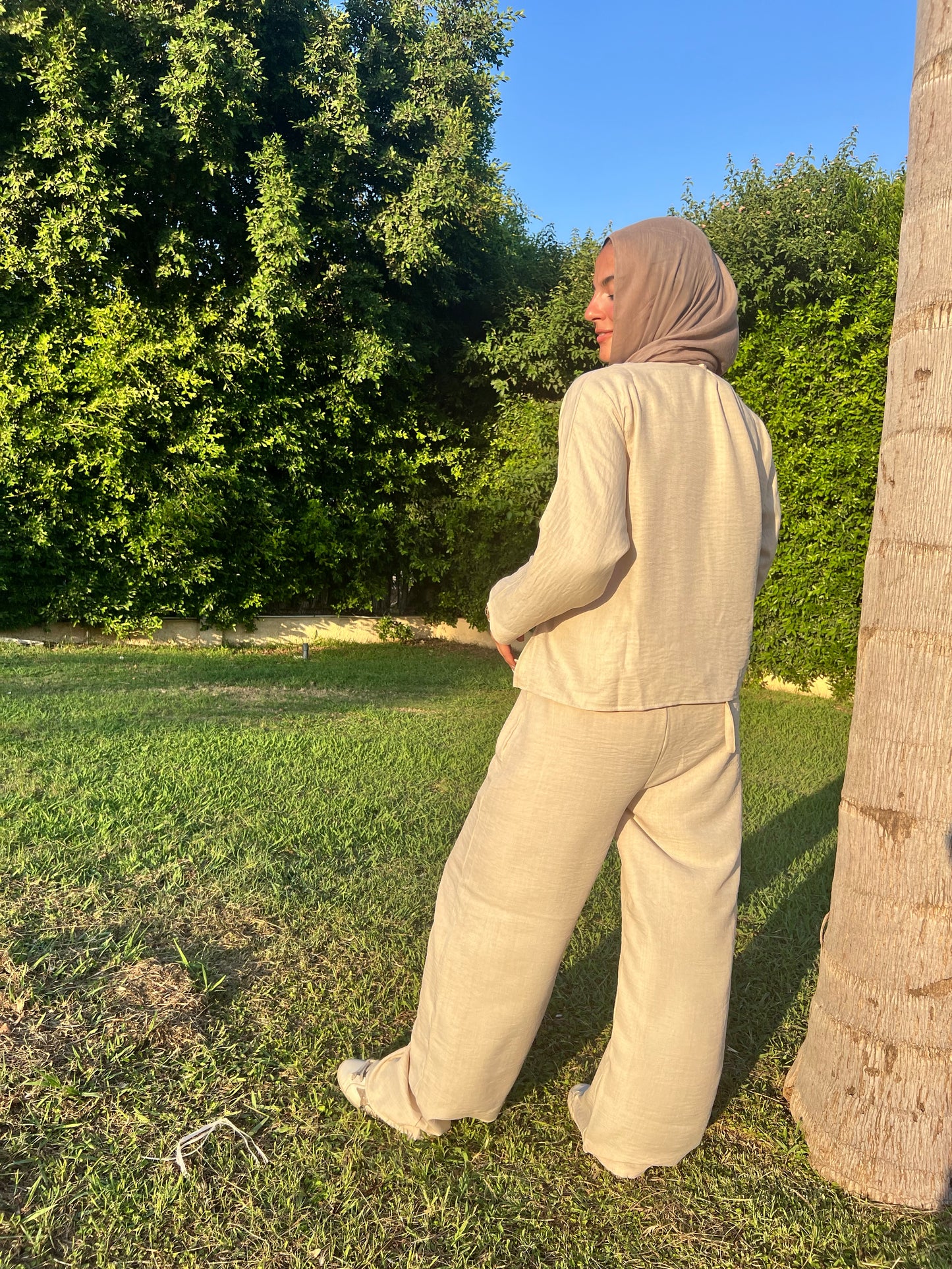 Criss cross blouse in beige