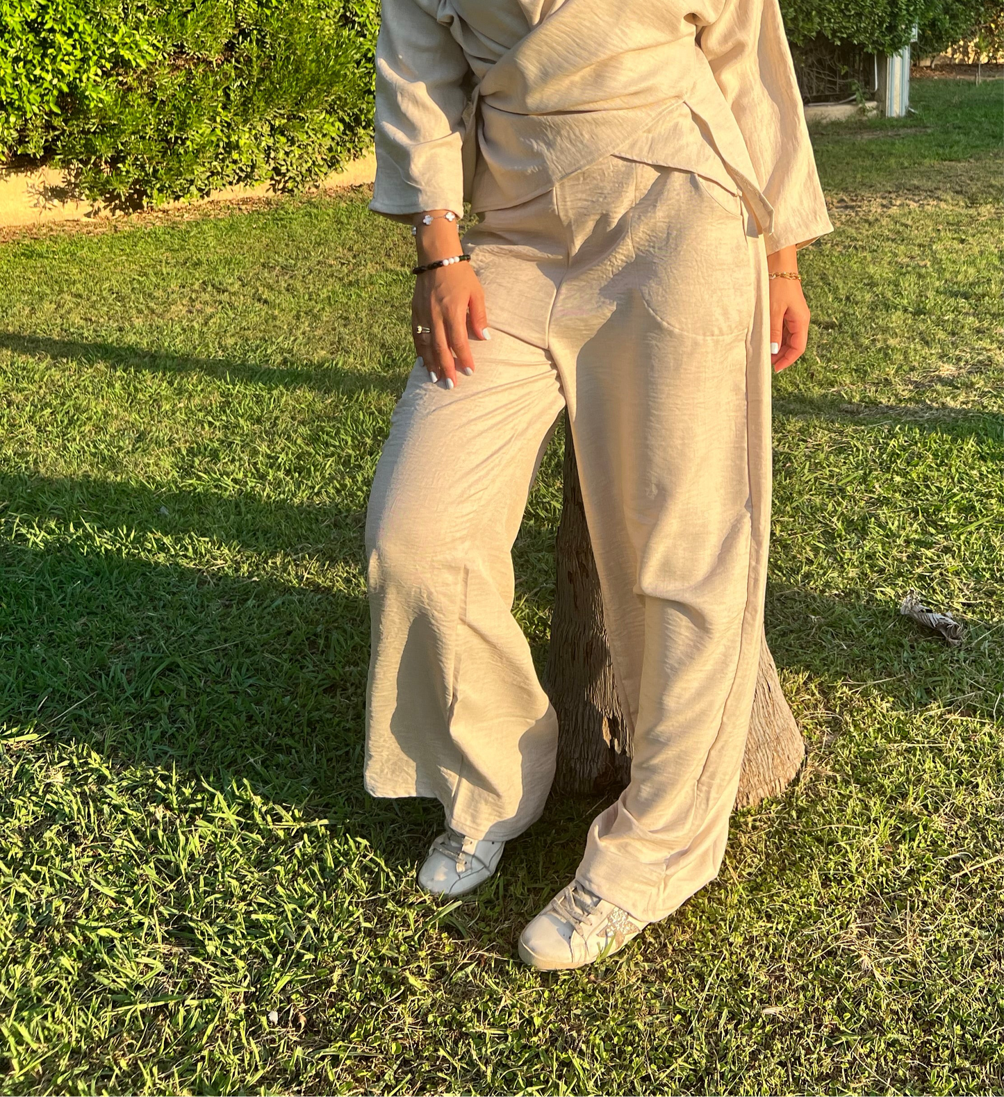 Linen pants in beige