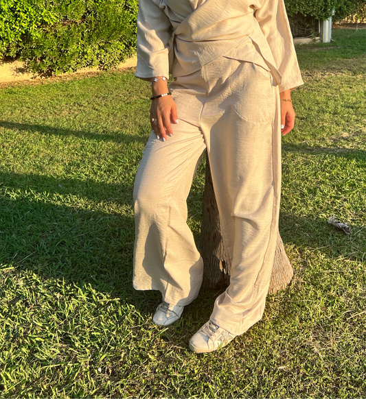 Linen pants in beige
