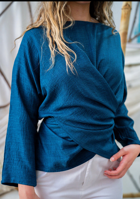Crisscross blouse in oxford blue