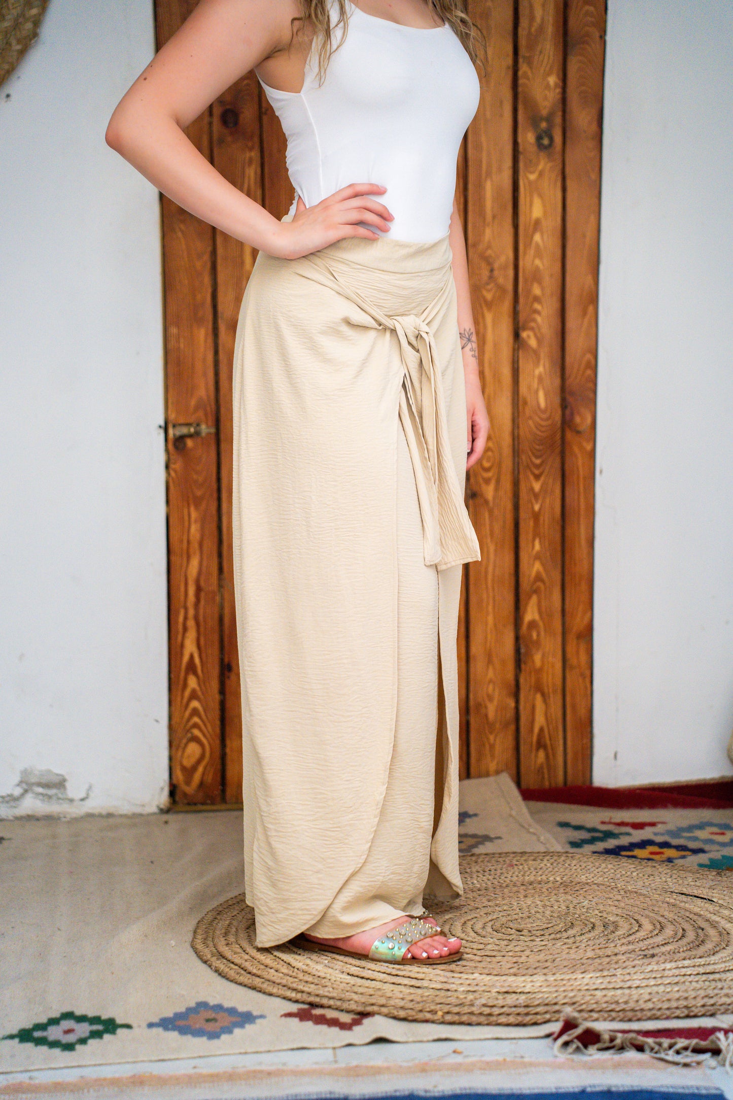 Wrap skirt in beige